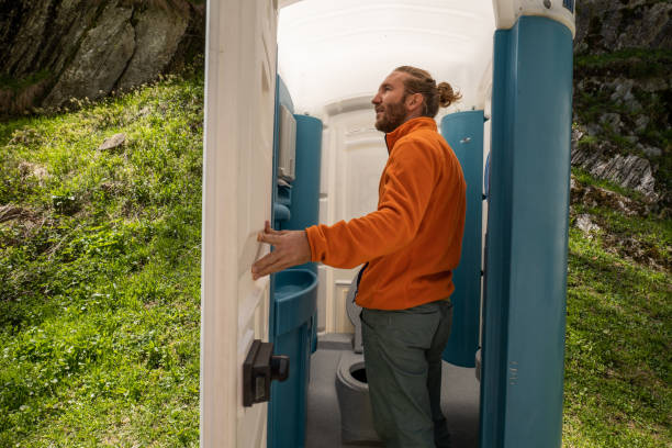 Porta potty delivery and setup in Shaw, MS